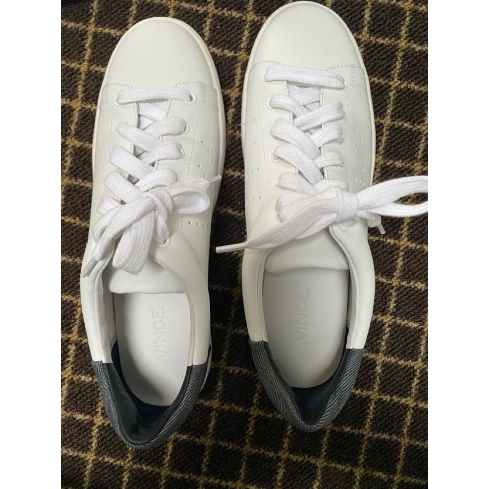 Vince sneakers